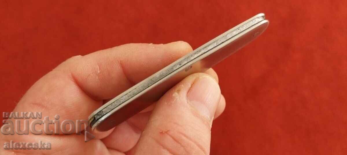 An old pocket knife - 5