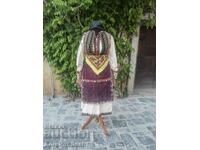 Γυναικεία φορεσιά από τα χωριά κάτω από τη Σούβα Γκόρα, μια πολύ σπάνια φορεσιά