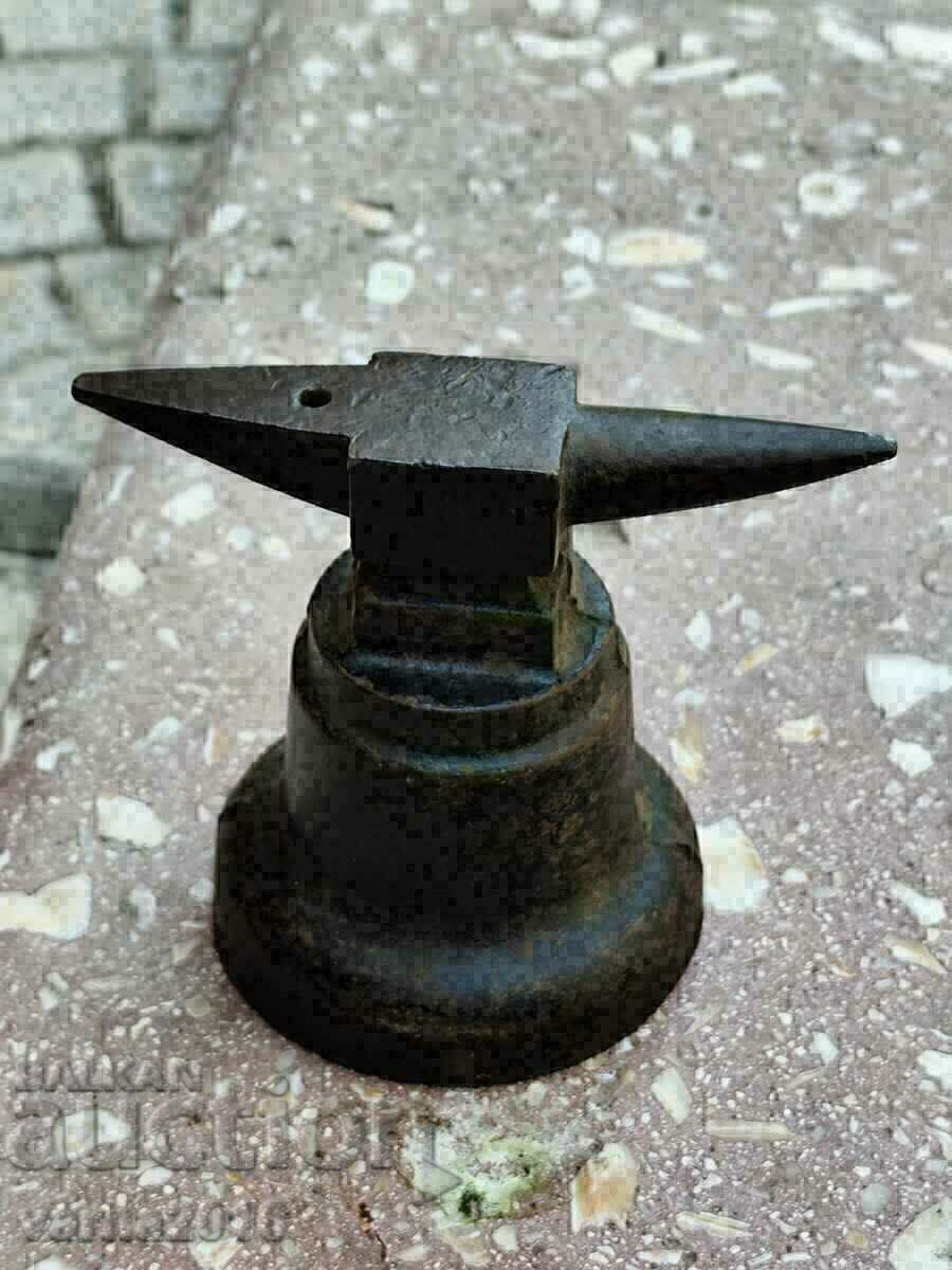 BZC of 1 cent Mini Old Jeweler's Anvil