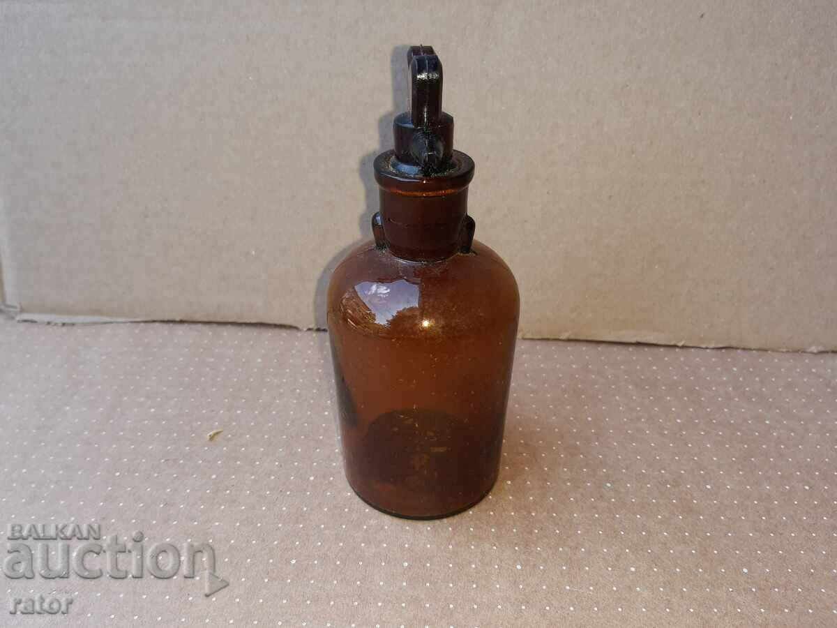 Auction Old apothecary bottle with dropper. Pharmacy glassware Auction Old apothecary bottle with dropper. Pharmacy glassware