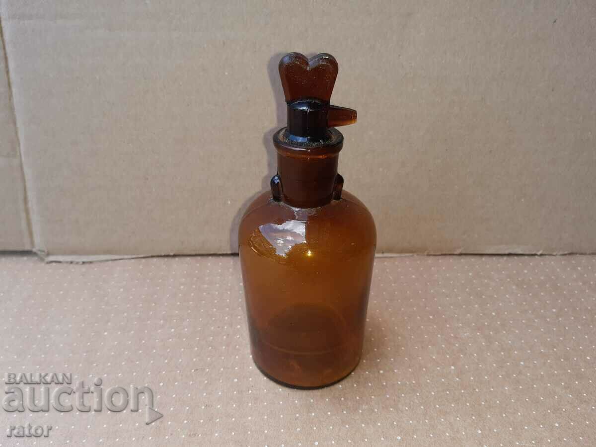 Auction Old apothecary bottle with dropper. Pharmacy glassware Auction Old apothecary bottle with dropper. Pharmacy glassware
