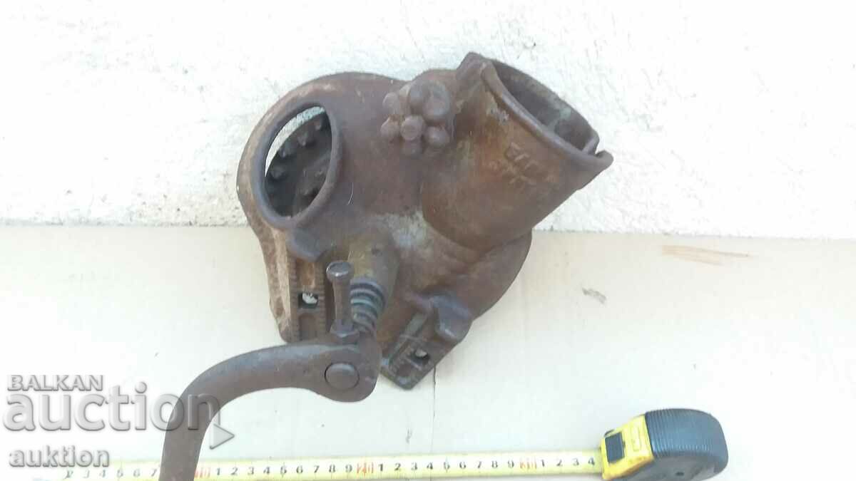 Licitație EXCELENT MAȘINĂ DE râmat porumb