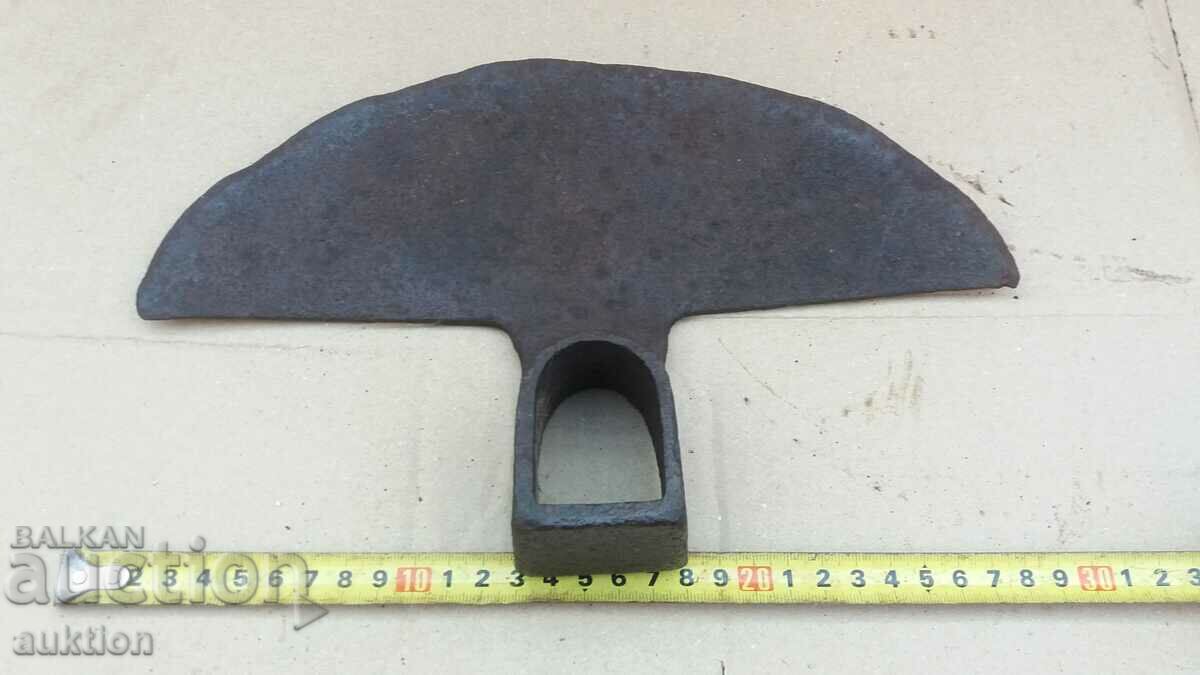 Delivery of MASSIVE HOE, TOOL