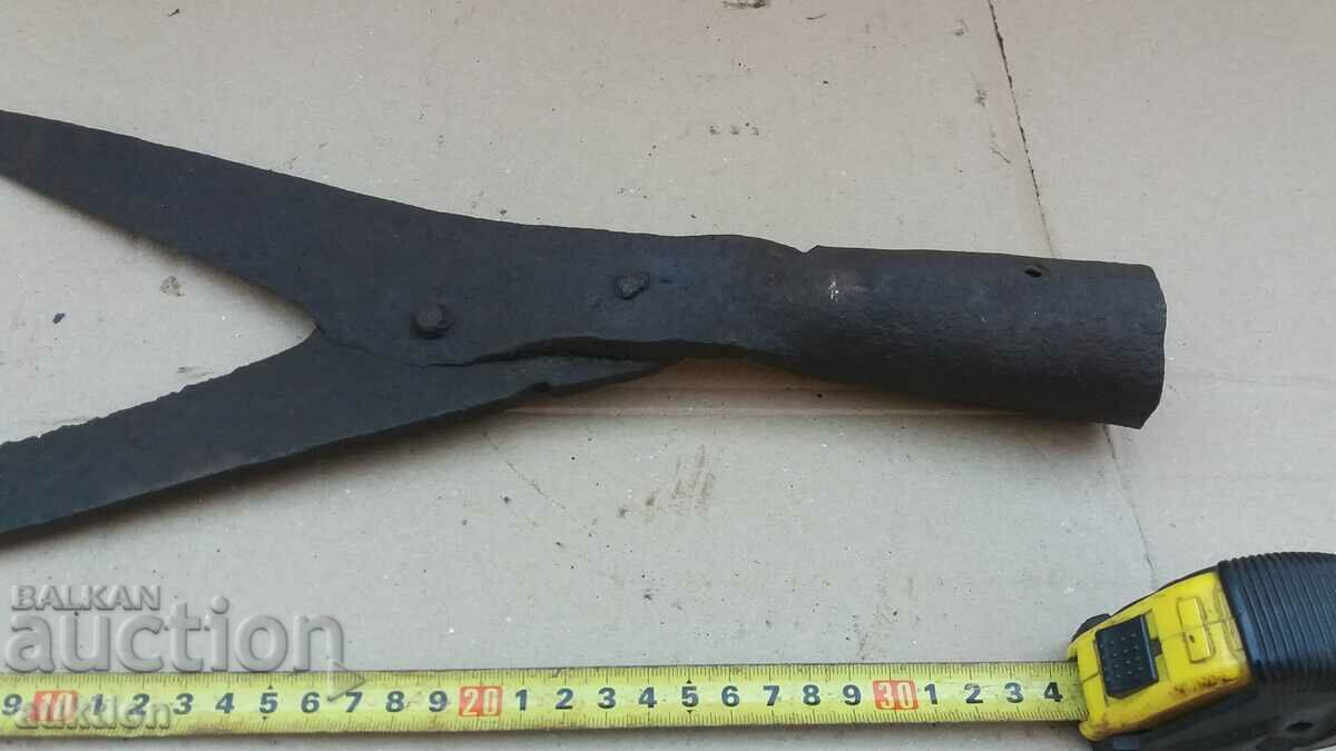 MASSIVE REVIVAL BLADE FOR CUTTING BUSHES, THORNS with price 19.99 BGN | € 10.22 MASSIVE REVIVAL BLADE FOR CUTTING BUSHES, THORNS with price 19.99 BGN | € 10.22