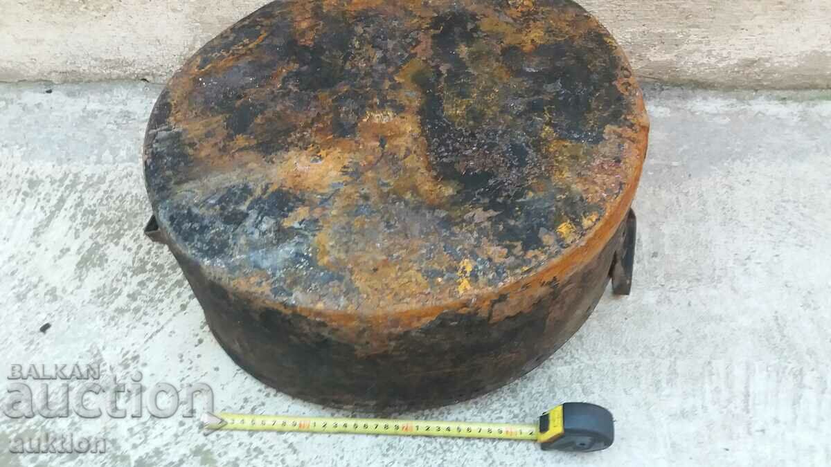 TAVĂ VECHE DE METAL SOLID PENTRU MIEL, LUTENICE, ETC. - 6 TAVĂ VECHE DE METAL SOLID PENTRU MIEL, LUTENICE, ETC. - 6