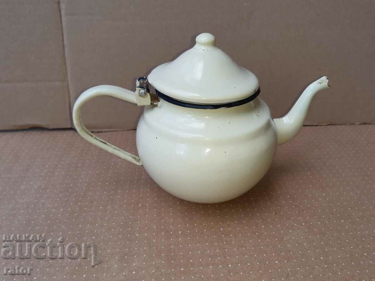 Δημοπρασία Παλιά τσαγιέρα εμαγιέ Δημοπρασία Παλιά τσαγιέρα εμαγιέ