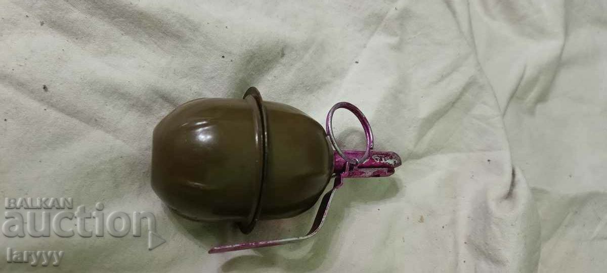 Training disassembled grenade