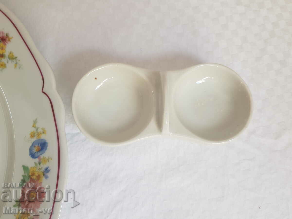 Аукцион Голяма порцеланова чиния и солник Аукцион Голяма порцеланова чиния и солник