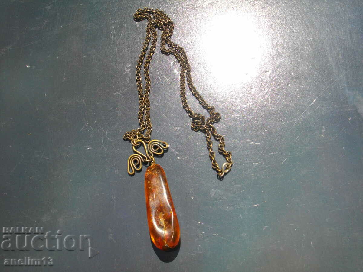 OLD NECKLACE NECKLACE PENDANT AMBER