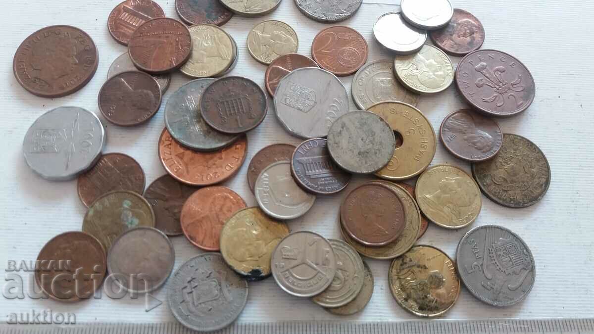 LOT OF 50 FOREIGN COINS