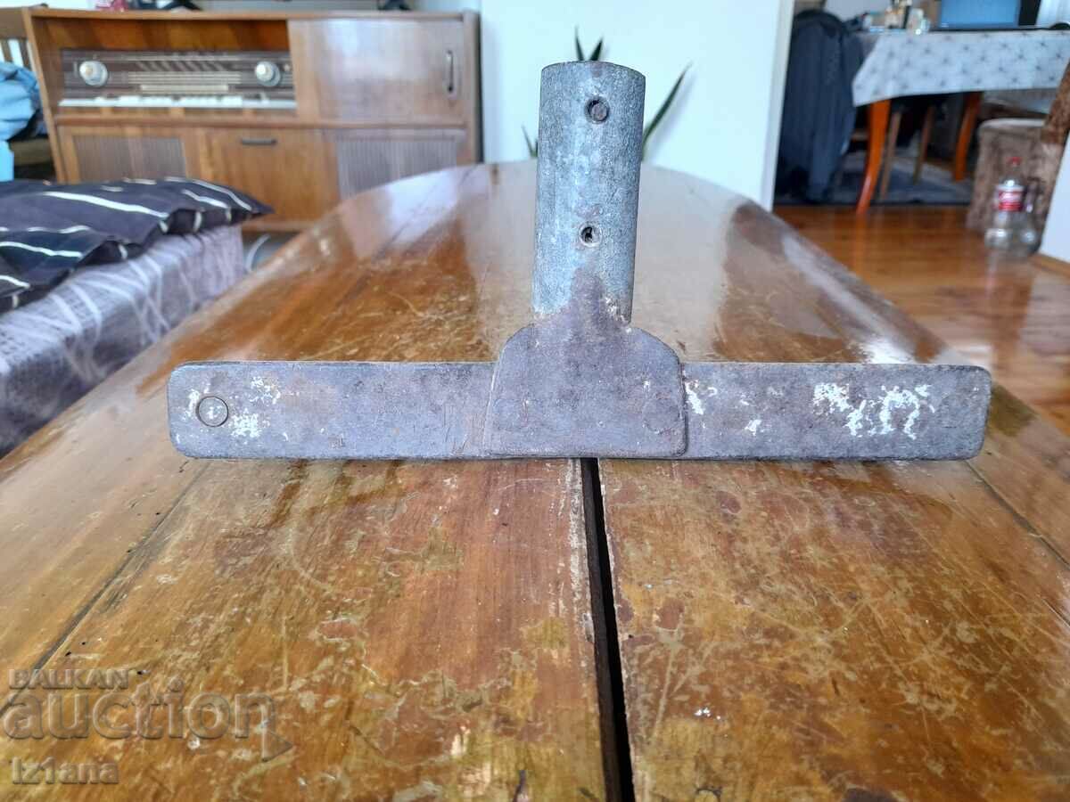 Ancient oar with price 27.00 BGN | € 13.80 Ancient oar with price 27.00 BGN | € 13.80