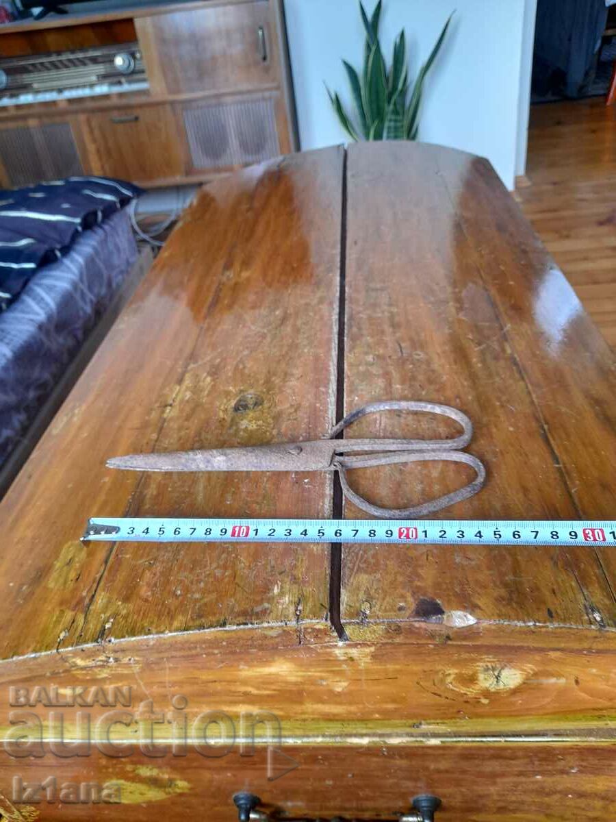 Old scissors, scissors with price 22.00 BGN | € 11.25 Old scissors, scissors with price 22.00 BGN | € 11.25