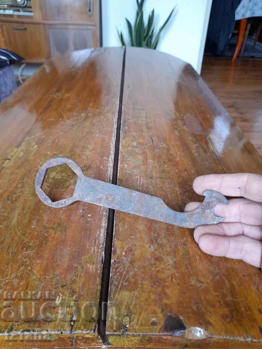 Delivery of Old bicycle key Delivery of Old bicycle key