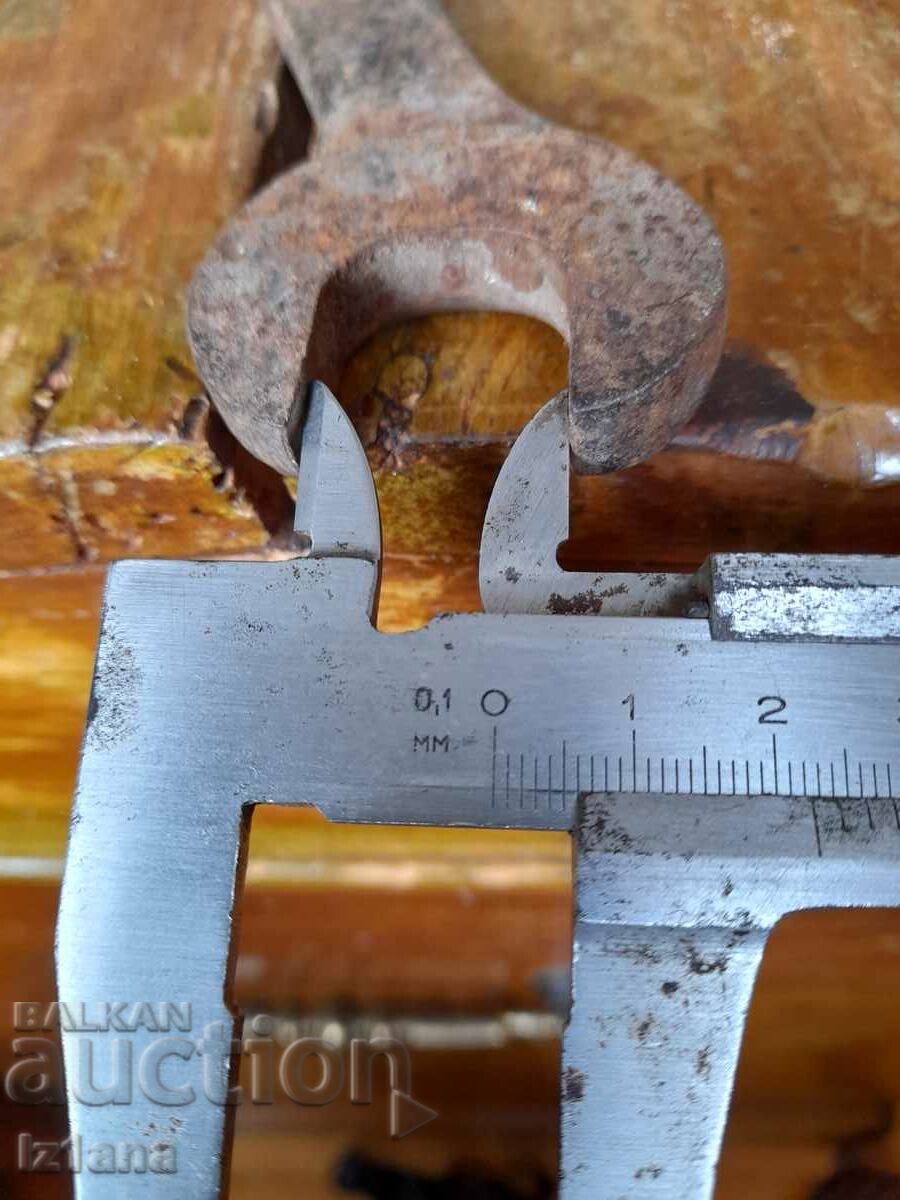 Auction  Old wrench