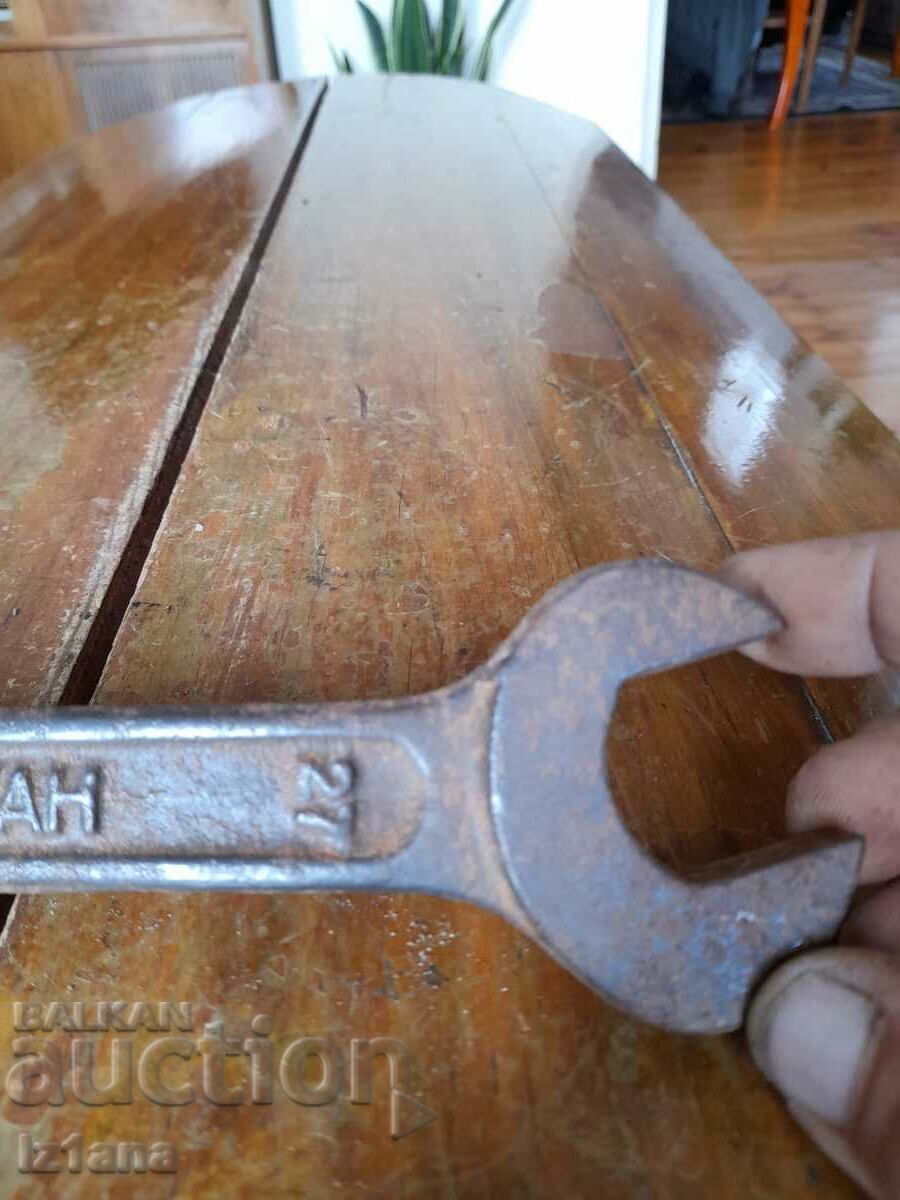 Old wrench Balkan 24/27 - 5