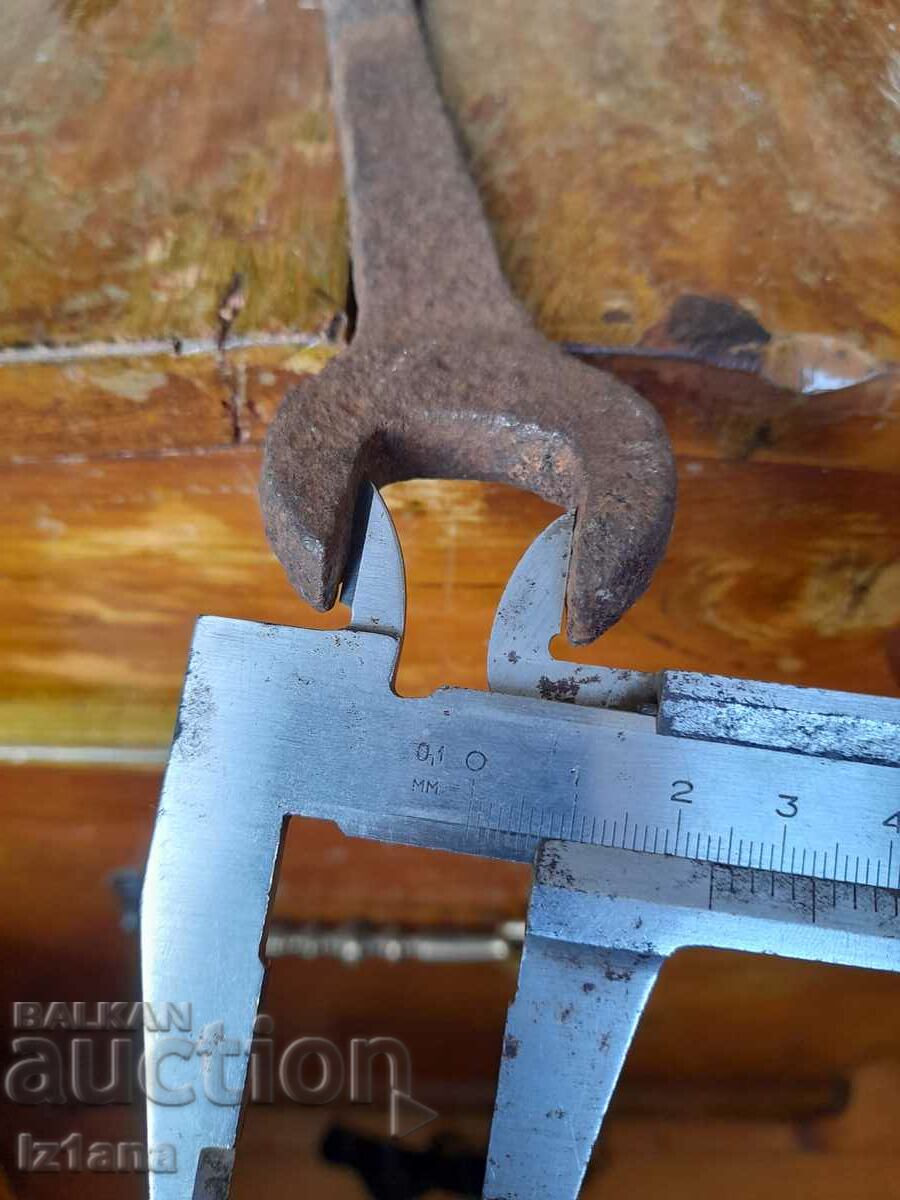 Auction  Old wrench