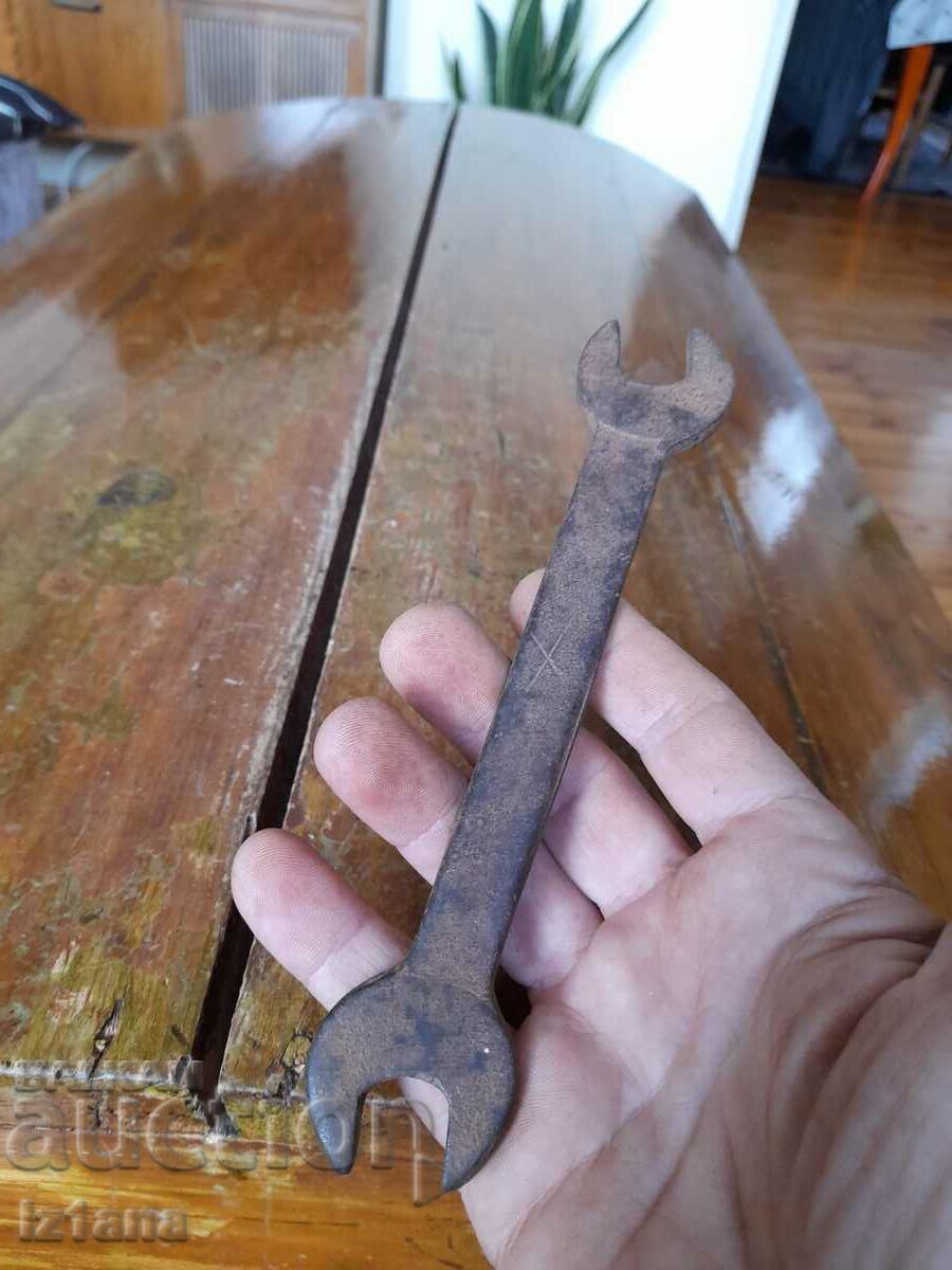 Old Madara Wrench 14/15 - 6 Old Madara Wrench 14/15 - 6