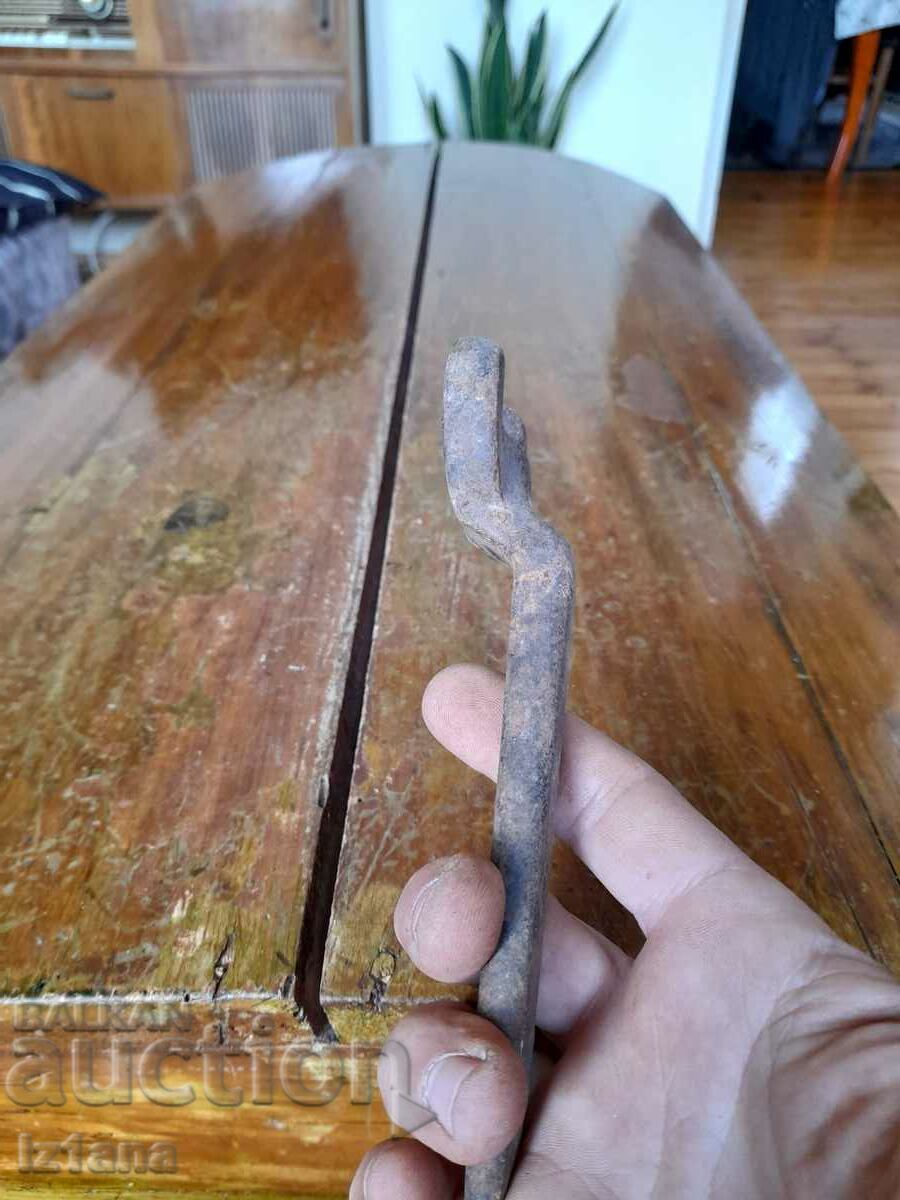 Delivery of Old wrench Delivery of Old wrench