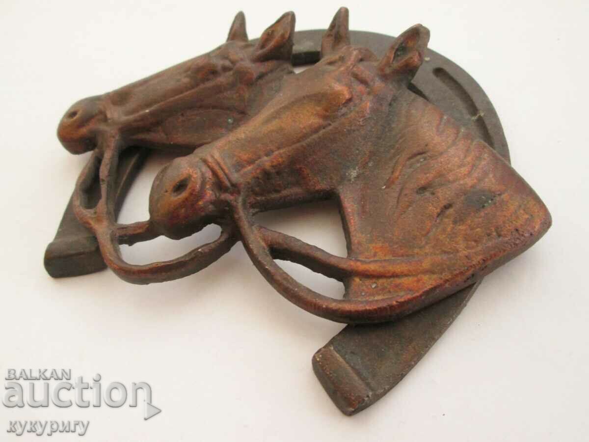 Auction Old vintage car grille horseshoe Auction Old vintage car grille horseshoe