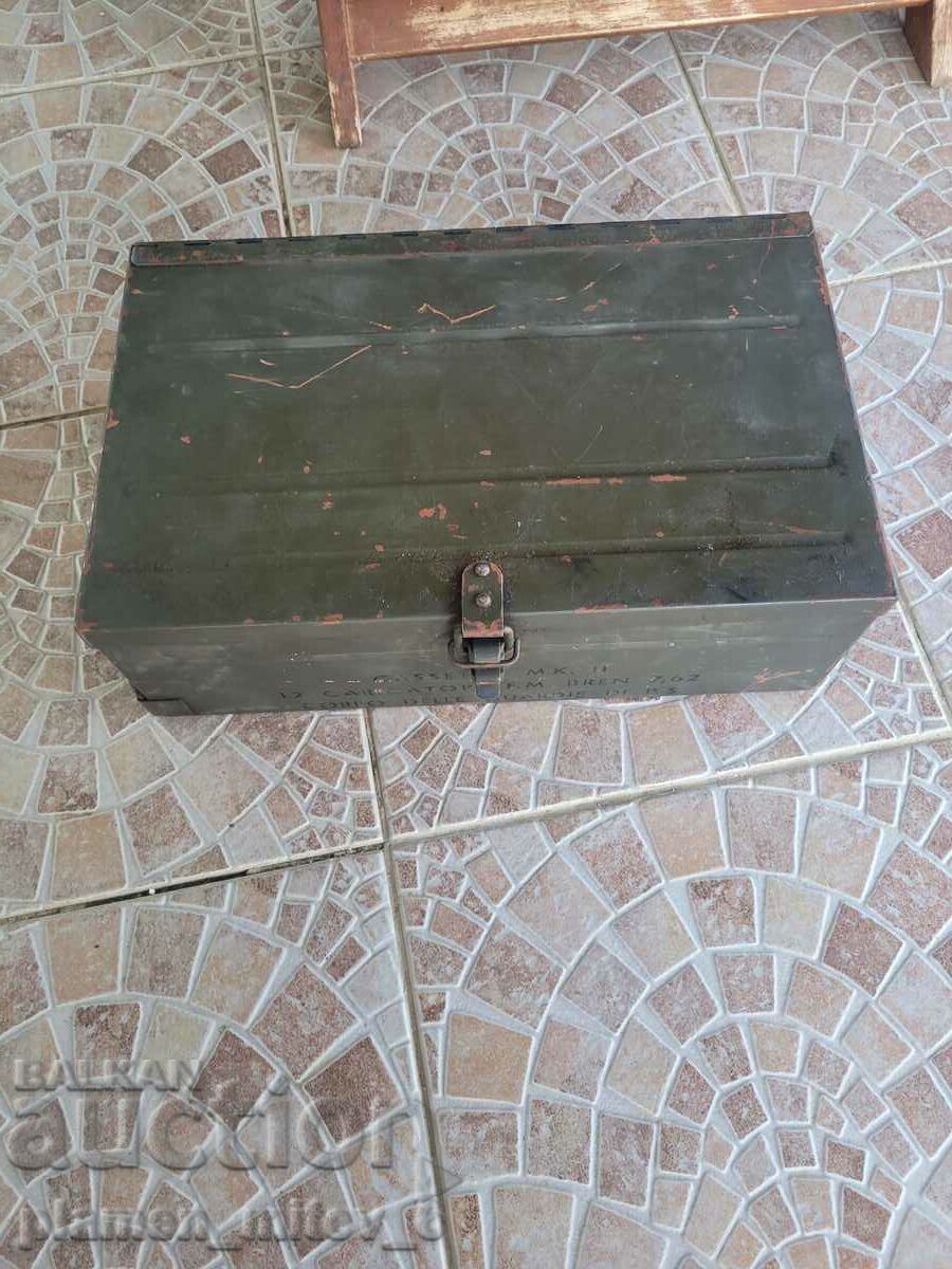 O cutie de cartușe de mitralieră Bren din cel de-al doilea război mondial