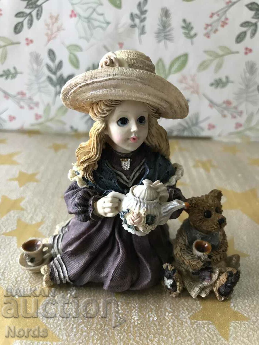 Little girl figurine