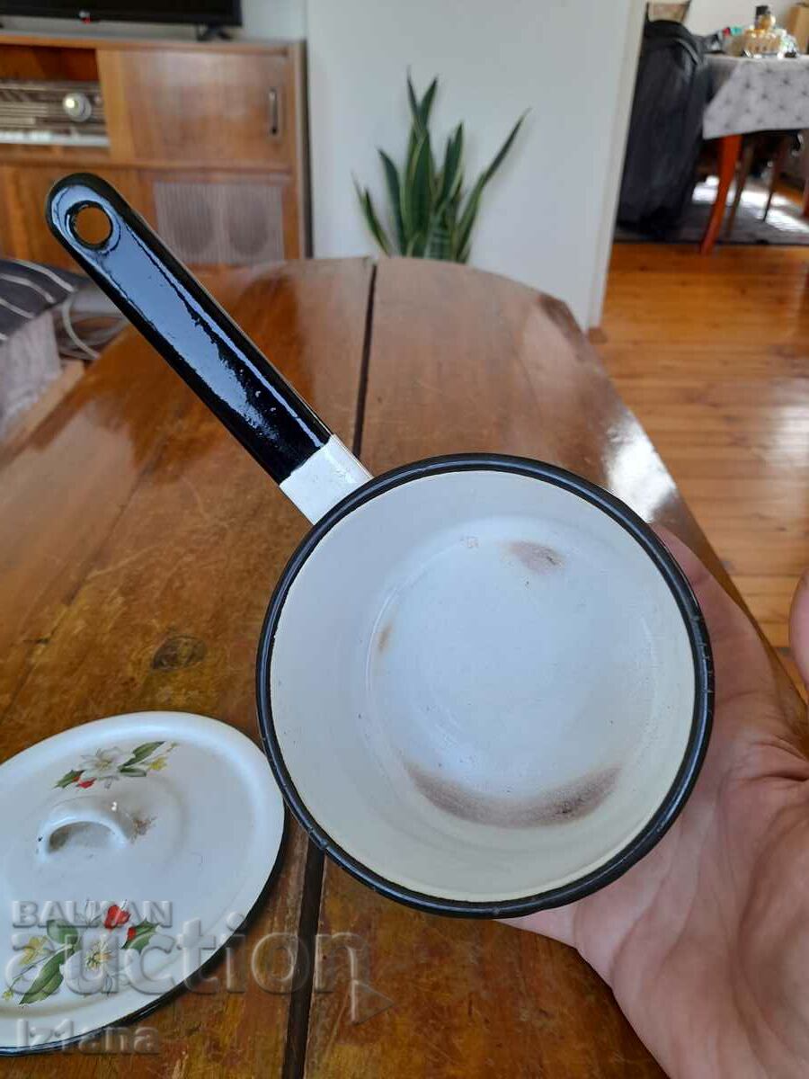 Old enameled casserole, frying pan - 5 Old enameled casserole, frying pan - 5