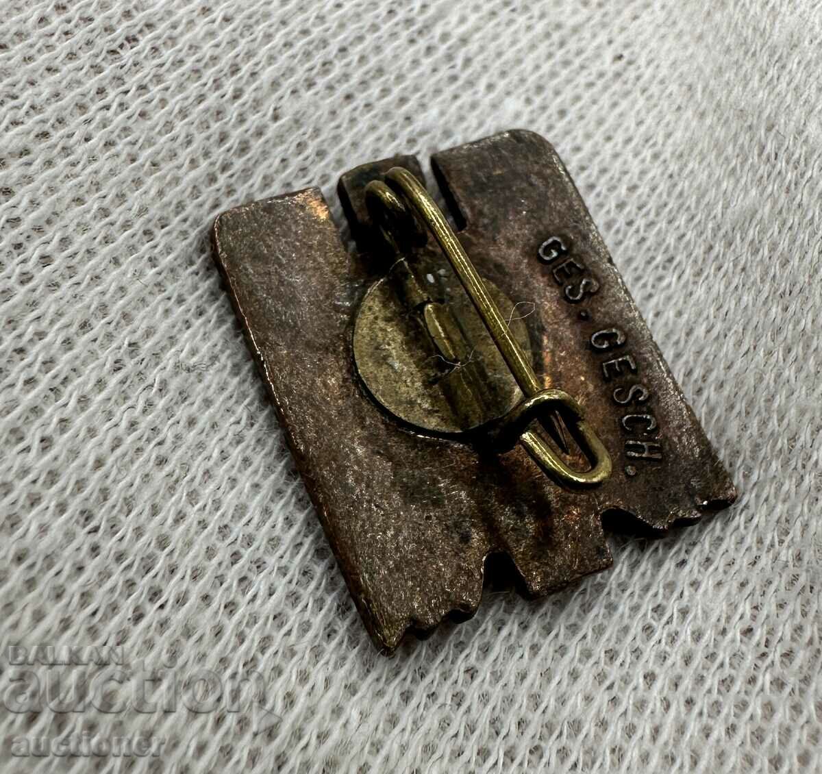 DRK Red Cross Badge - Third Reich Germany - 5 DRK Red Cross Badge - Third Reich Germany - 5