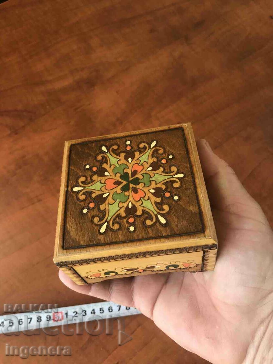 Παράδοση ΚΟΥΤΙ ΞΥΛΟ ΠΥΡΟΓΡΑΦΙΚΟ ΣΧΕΔΙΟ ΑΝΤΙΚΕ ΑΠΟ SOCA MOSTRA Παράδοση ΚΟΥΤΙ ΞΥΛΟ ΠΥΡΟΓΡΑΦΙΚΟ ΣΧΕΔΙΟ ΑΝΤΙΚΕ ΑΠΟ SOCA MOSTRA