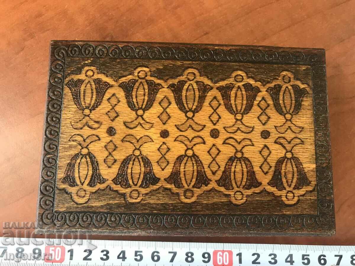 BOX WOOD PYROGRAPH DRAWING ANTIQUE FROM SOCA MOSTRA with price 35.00 BGN | € 17.90 BOX WOOD PYROGRAPH DRAWING ANTIQUE FROM SOCA MOSTRA with price 35.00 BGN | € 17.90