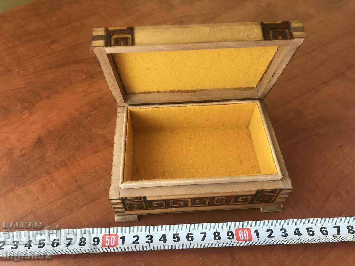 Auction  BOX WOOD PYROGRAPH DRAWING ANTIQUE FROM SOCA MOSTRA