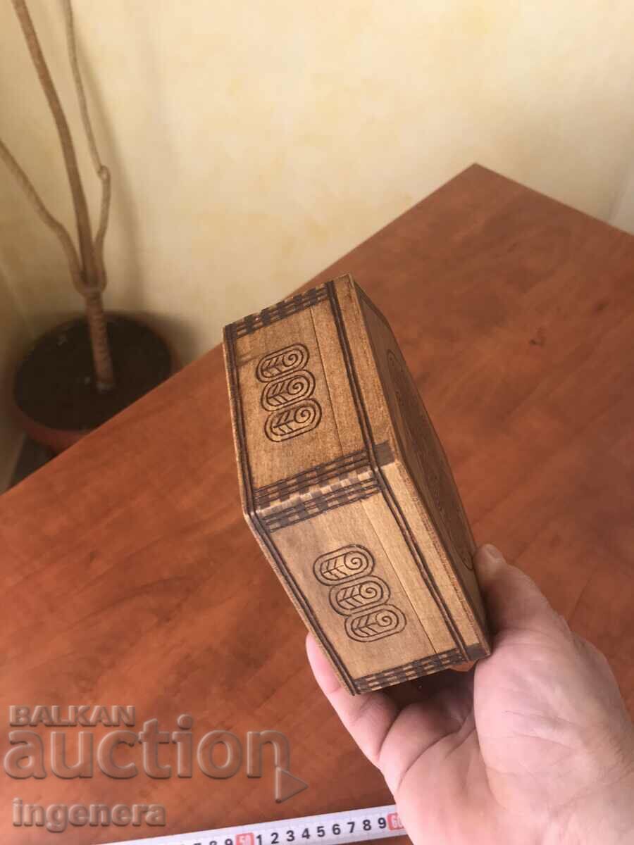 CUTIE LEMN PIROGRAF DESEN ANTICHI DIN SOCA MOSTRA - 5 CUTIE LEMN PIROGRAF DESEN ANTICHI DIN SOCA MOSTRA - 5