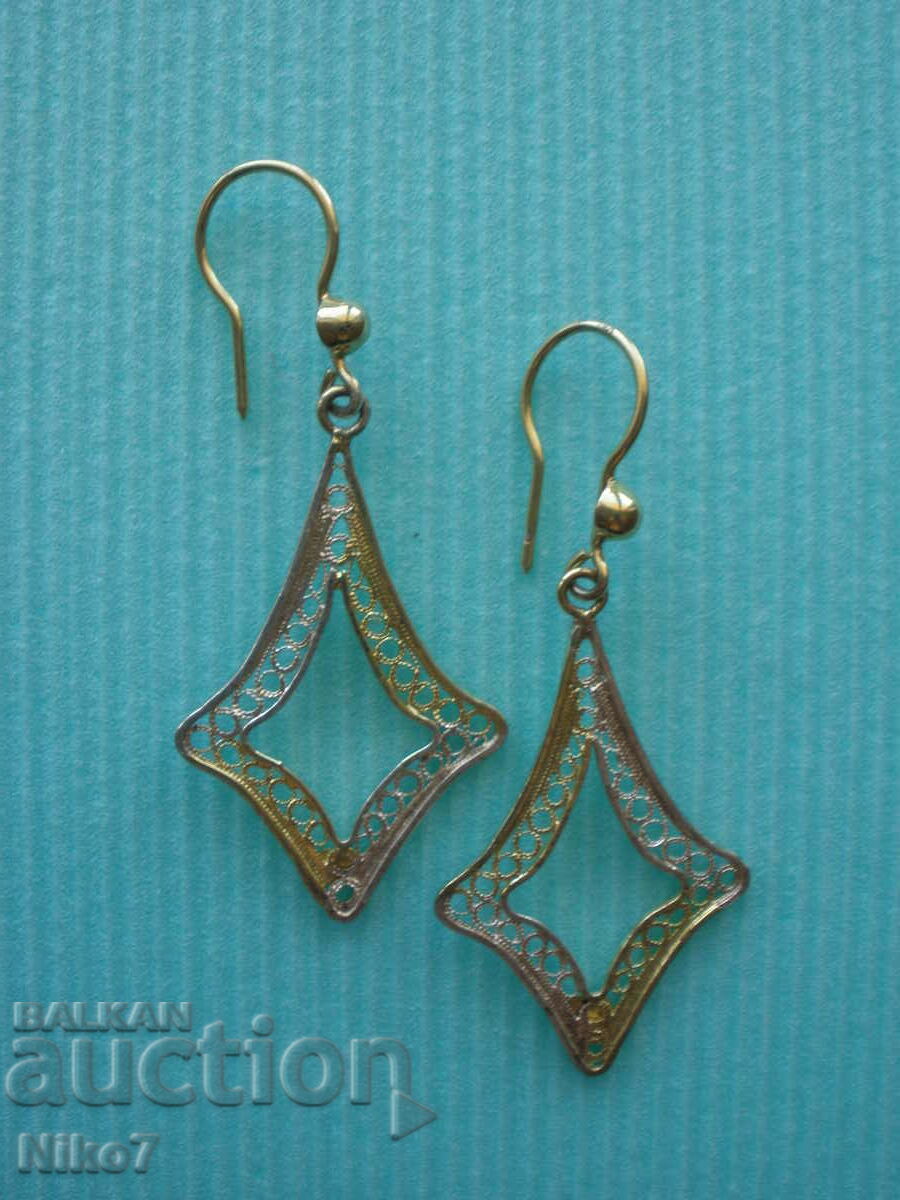 Cercei vintage, din argint-filigran. Cercei vintage, din argint-filigran.