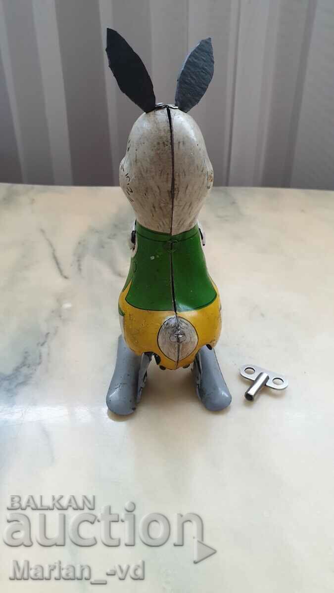 Доставка на Соц.ламаринена играчка зайче Доставка на Соц.ламаринена играчка зайче