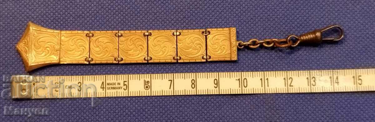 Auction An old pocket watch case. Auction An old pocket watch case.