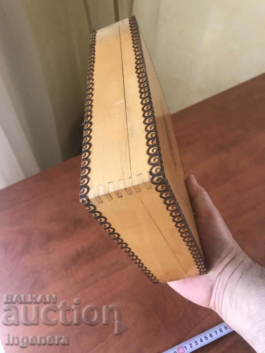 Delivery of BOX WOOD PYROGRAPH DRAWING ANTIQUE FROM SOCA MOSTRA Delivery of BOX WOOD PYROGRAPH DRAWING ANTIQUE FROM SOCA MOSTRA