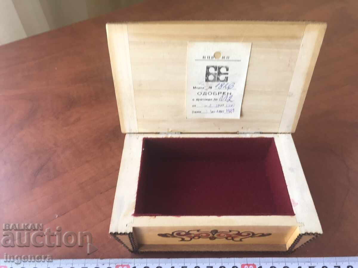 Auction BOX WOOD PYROGRAPH DRAWING ANTIQUE FROM SOCA MOSTRA Auction BOX WOOD PYROGRAPH DRAWING ANTIQUE FROM SOCA MOSTRA