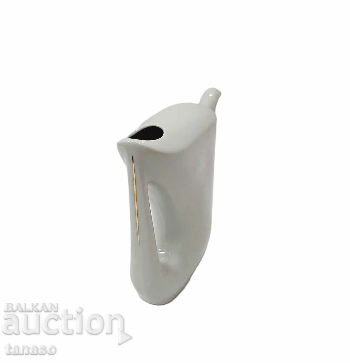 Παράδοση Παλιά κανάτα "Χισάρ", βουλγαρική πορσελάνη (11.3) Παράδοση Παλιά κανάτα "Χισάρ", βουλγαρική πορσελάνη (11.3)