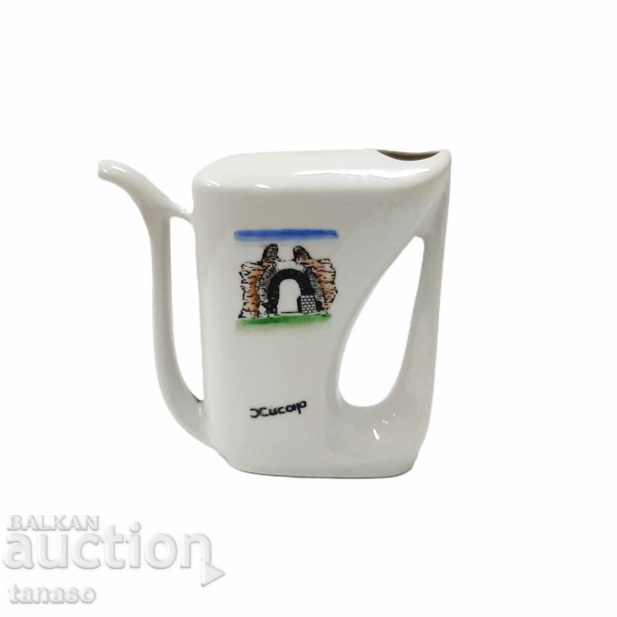 Παλιά κανάτα "Χισάρ", βουλγαρική πορσελάνη (11.3) Παλιά κανάτα "Χισάρ", βουλγαρική πορσελάνη (11.3)