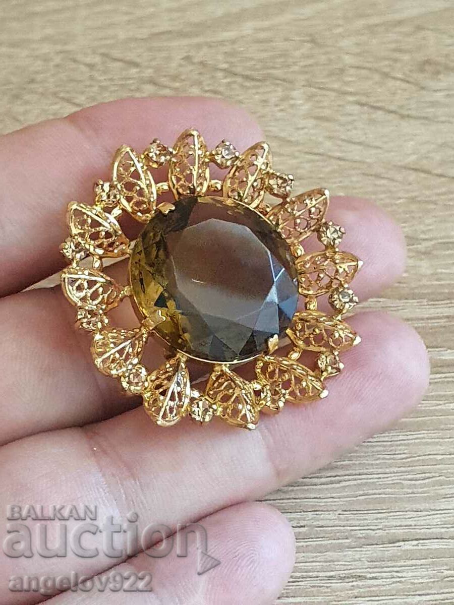 Vintage brooch with natural stone!!!