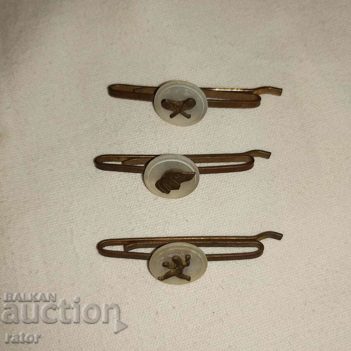 Delivery of Very old tie clips - mother of pearl, sports motifs Delivery of Very old tie clips - mother of pearl, sports motifs