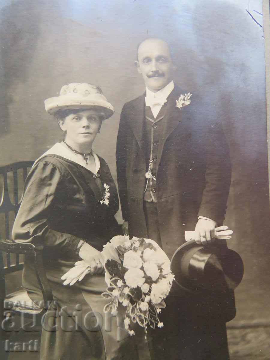 OLD PHOTO - CARDBOARD - RARE PHOTOGRAPHER with price 9.99 BGN | € 5.11