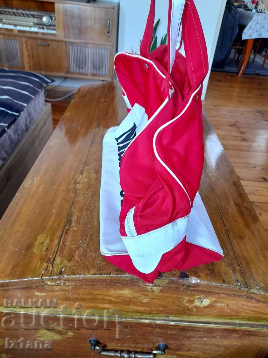 Auction Old bag, Marlboro bag Auction Old bag, Marlboro bag