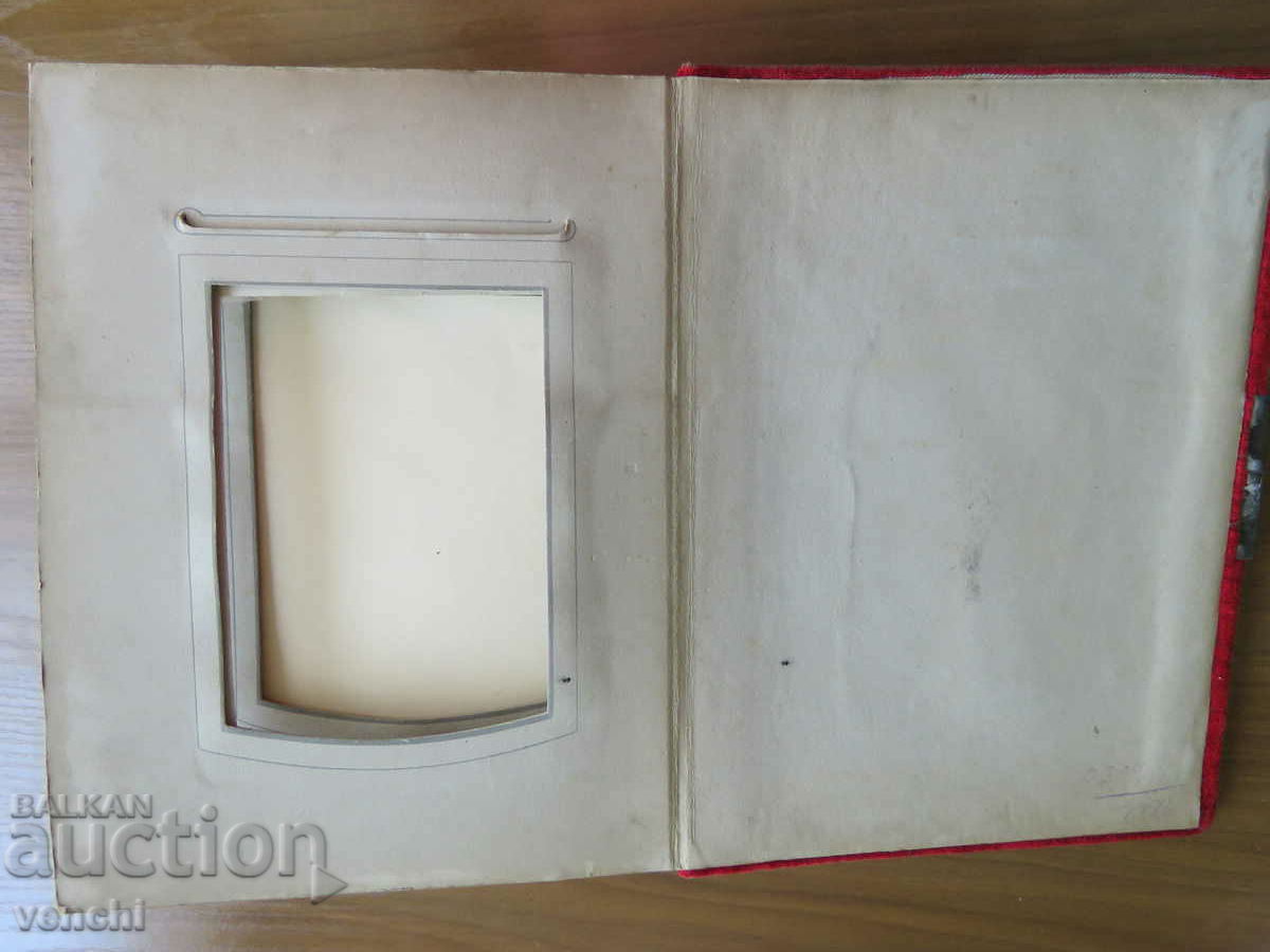 Auction LARGE CABINET PHOTO ALBUM - 19TH CENTURY Auction LARGE CABINET PHOTO ALBUM - 19TH CENTURY