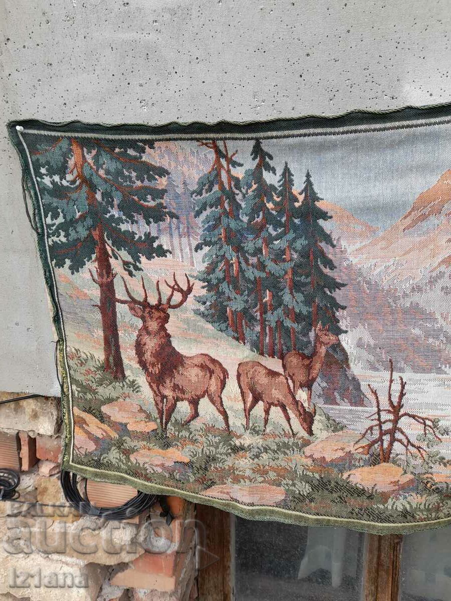 Covor antic, tapet cu preț 95.00 BGN | € 48.57 Covor antic, tapet cu preț 95.00 BGN | € 48.57