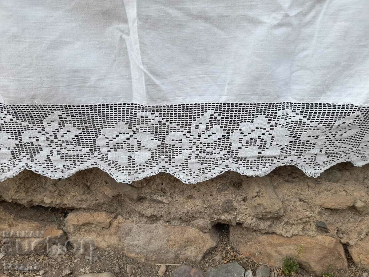 Παράδοση Παλιό σεντόνι με δαντέλα Παράδοση Παλιό σεντόνι με δαντέλα