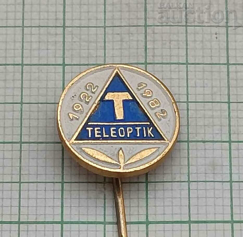 FABRIKA TELEOPTIK ZEMUN IUGOSLAVIA 60 1982 BADGE