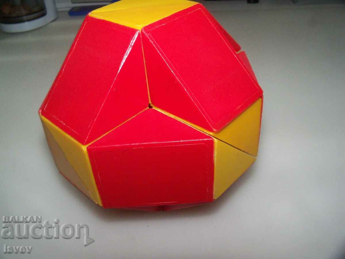 Auction A large Rubik's snake from the Soca era Auction A large Rubik's snake from the Soca era