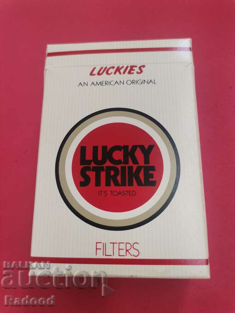 Auction  LUCKY STRIKE BOX