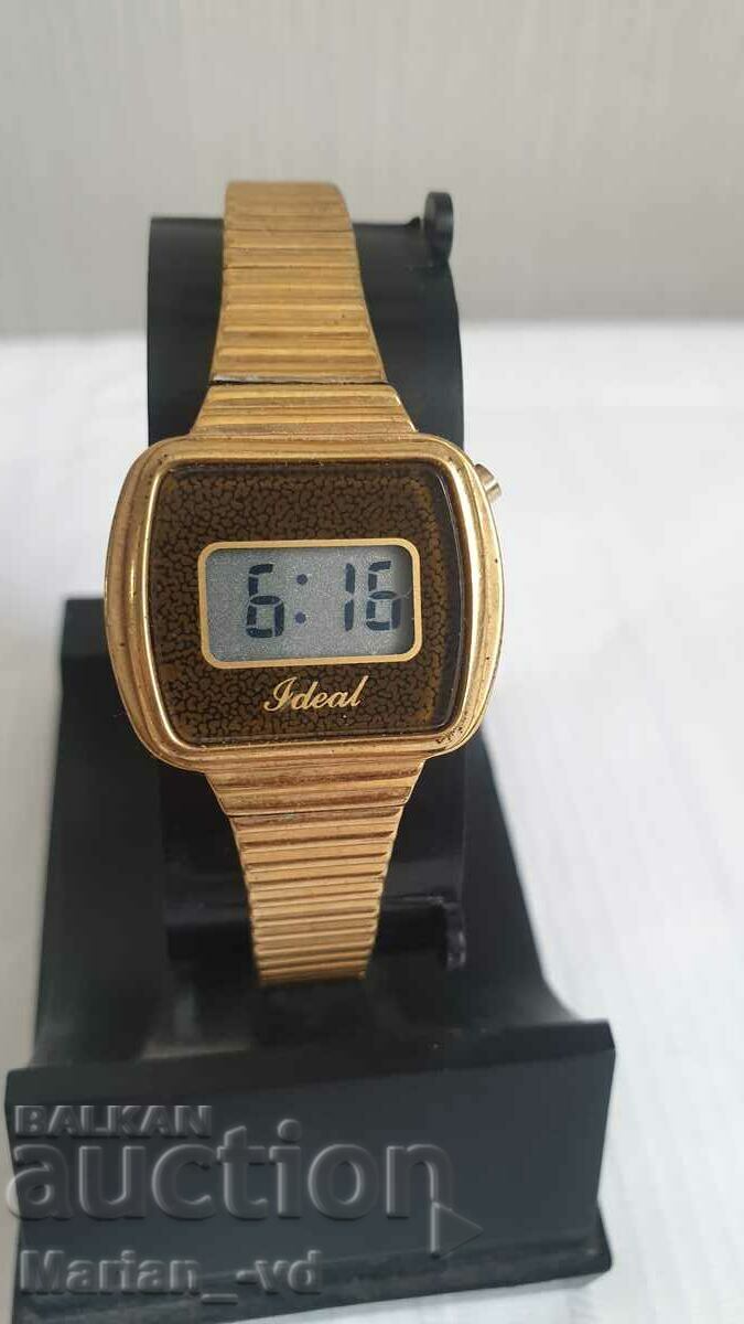 Women's gold-plated electronic watch with price 30.00 BGN | € 15.34