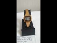 Women's gold-plated electronic watch